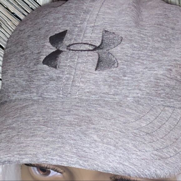 Under Armour gray cap - Picture 2 of 6
